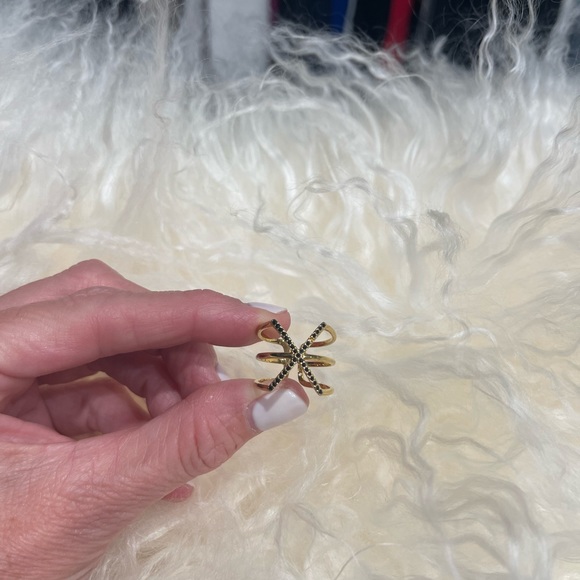 Ring with adjustable back - Picture 2 of 3